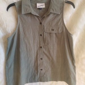 sleeveless button up